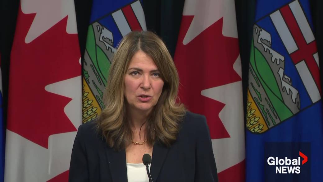 Click to play video: 'Danielle Smith says province to appeal Alberta judge’s ruling against separation petition'