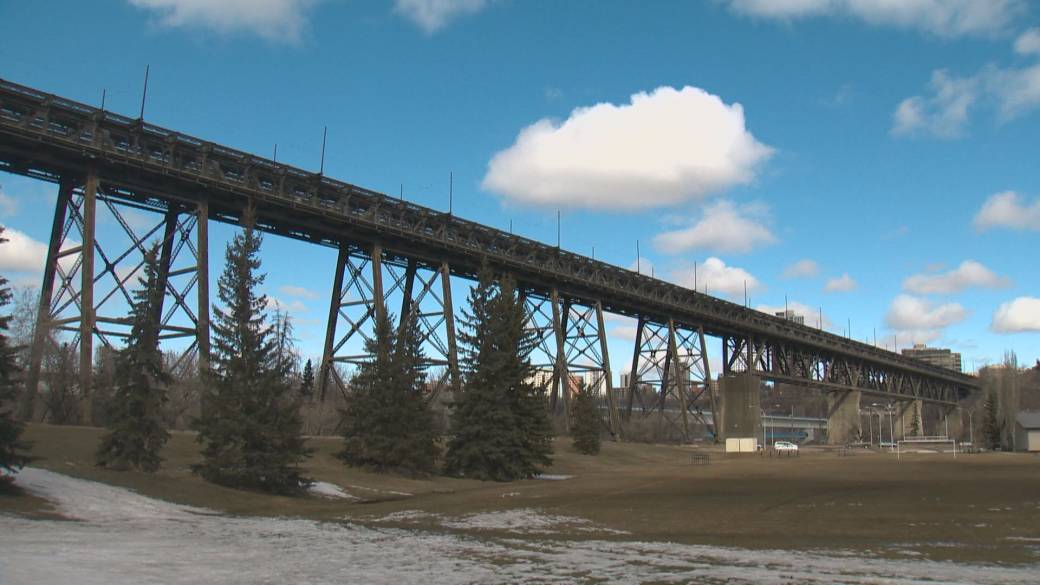 Click to play video: 'High Level Bridge rehabilitation options range from the bare minimum to total replacement'