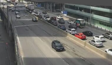 Gardiner reopens following crash near Spadina