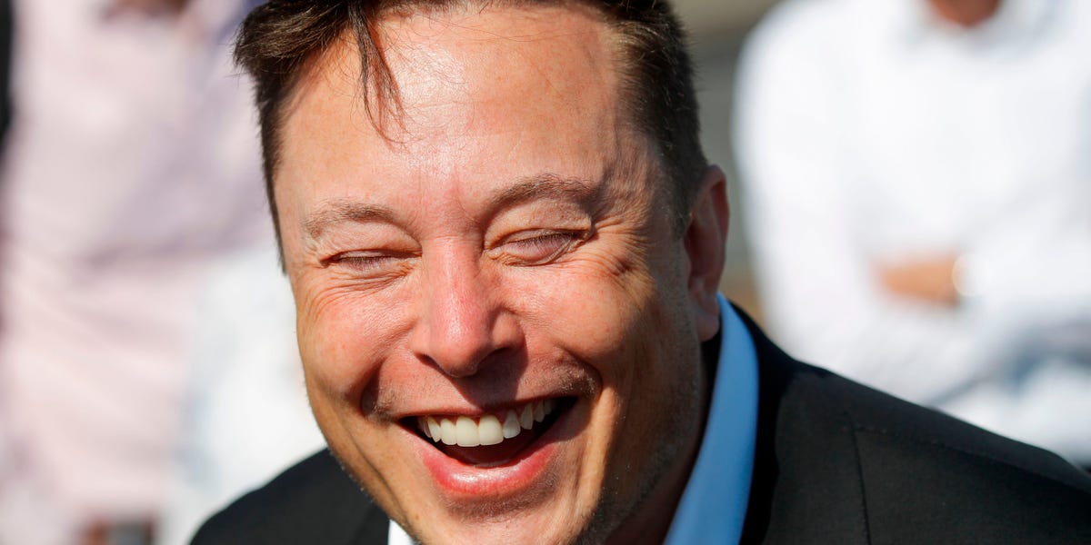 SpaceX Filing Reveals How Elon Musk's Companies Pay Each Other