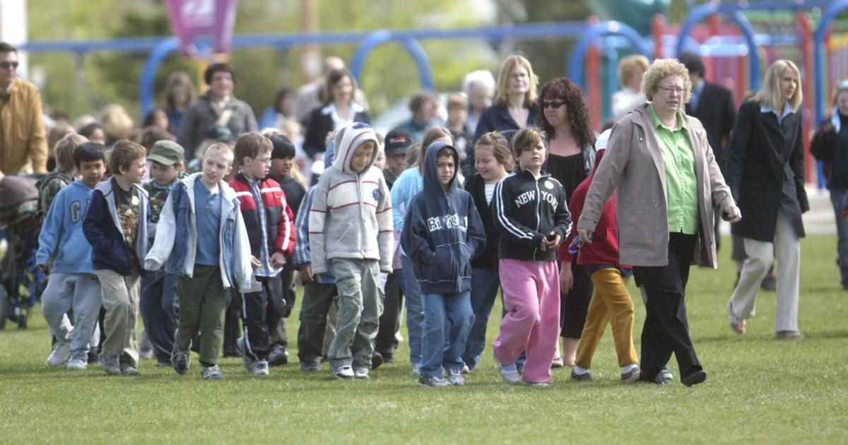 OUELLETTE: Maybe schools need to go old school again | Winnipeg