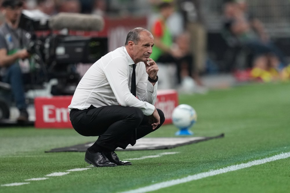 AC Milan's head coach Massimiliano Allegri reacts during the Serie A soccer match between AC Milan and Cagliari, in Milan, Italy, Sunday, May 24, 2026. (AP Photo/Antonio Calanni)