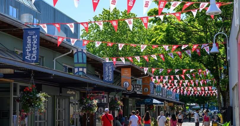 Vancouver has the perfect blend of natural beauty and urban attractions | Fyi