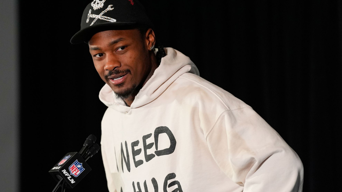 Stefon Diggs and the video that got everyone talking while he waits for an NFL team