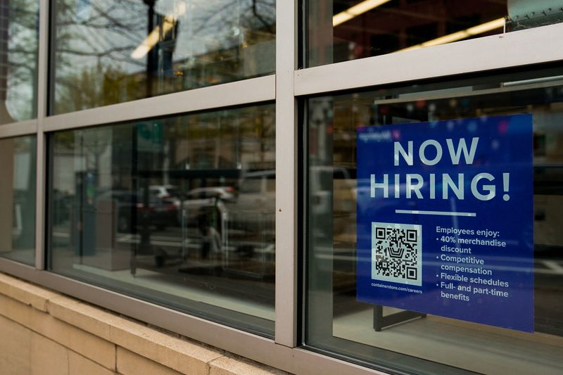 US labor market stable as layoffs remain low