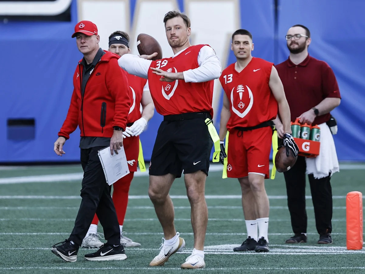 Former CFL standout Dequoy named to Canadian men's flag football roster