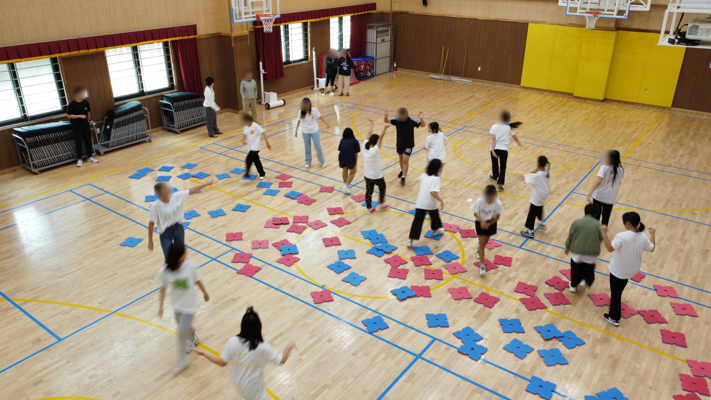 Young people take part in detox activities at the National Youth Internet Dream Village in Seoul in 2025. [National Center For Youth Internet Addiction Treatment] 