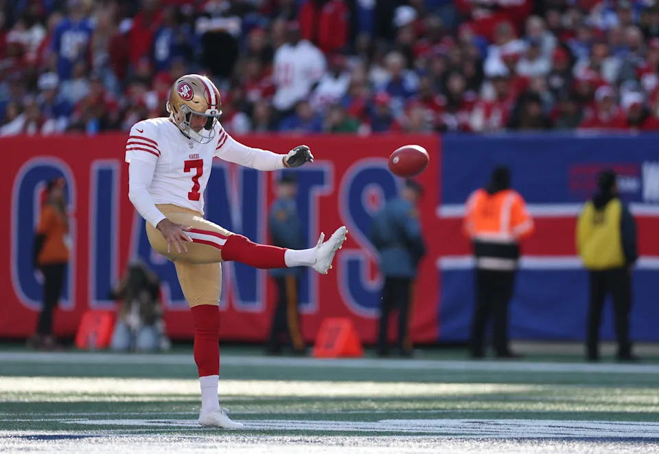 EAST RUTHERFORD, NEW JERSEY - NOVEMBER 02: Thomas Morstead #7 of the San Francisco 49ers punts against the New York Giants during their game at MetLife Stadium on November 02, 2025 in East Rutherford, New Jersey. (Photo by Al Bello/Getty Images)