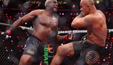 Rousey vs. Carano results: Robelis Despaigne brutally KOs Junior dos Santos in first MMA fight on Netflix