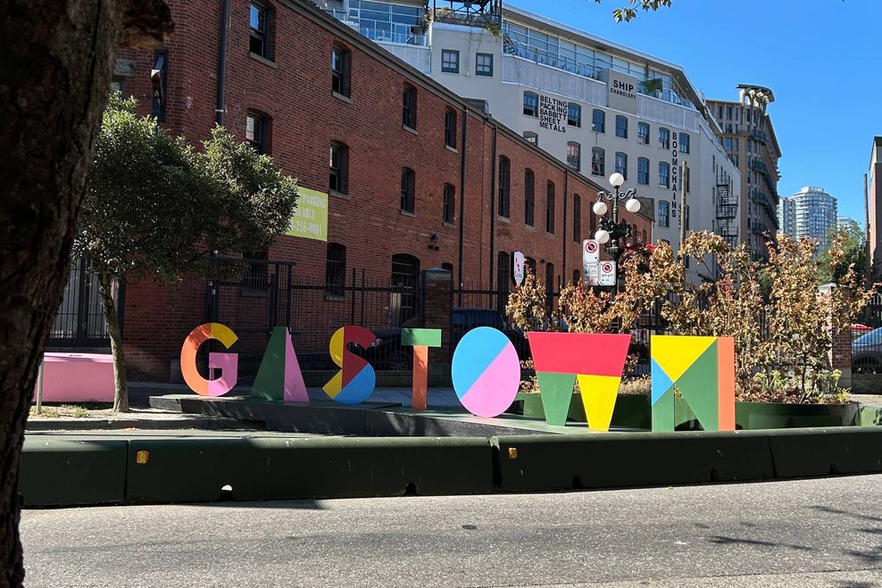The Gastown sign.