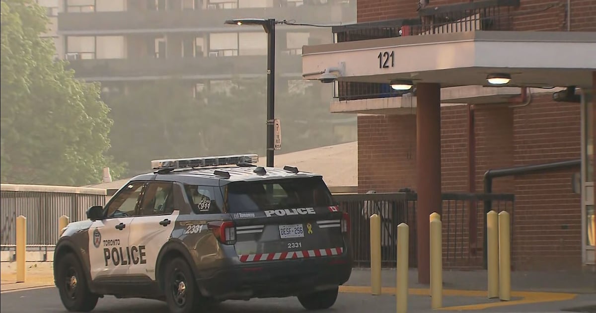 Toronto stabbing: Man found dead in Etobicoke apartment