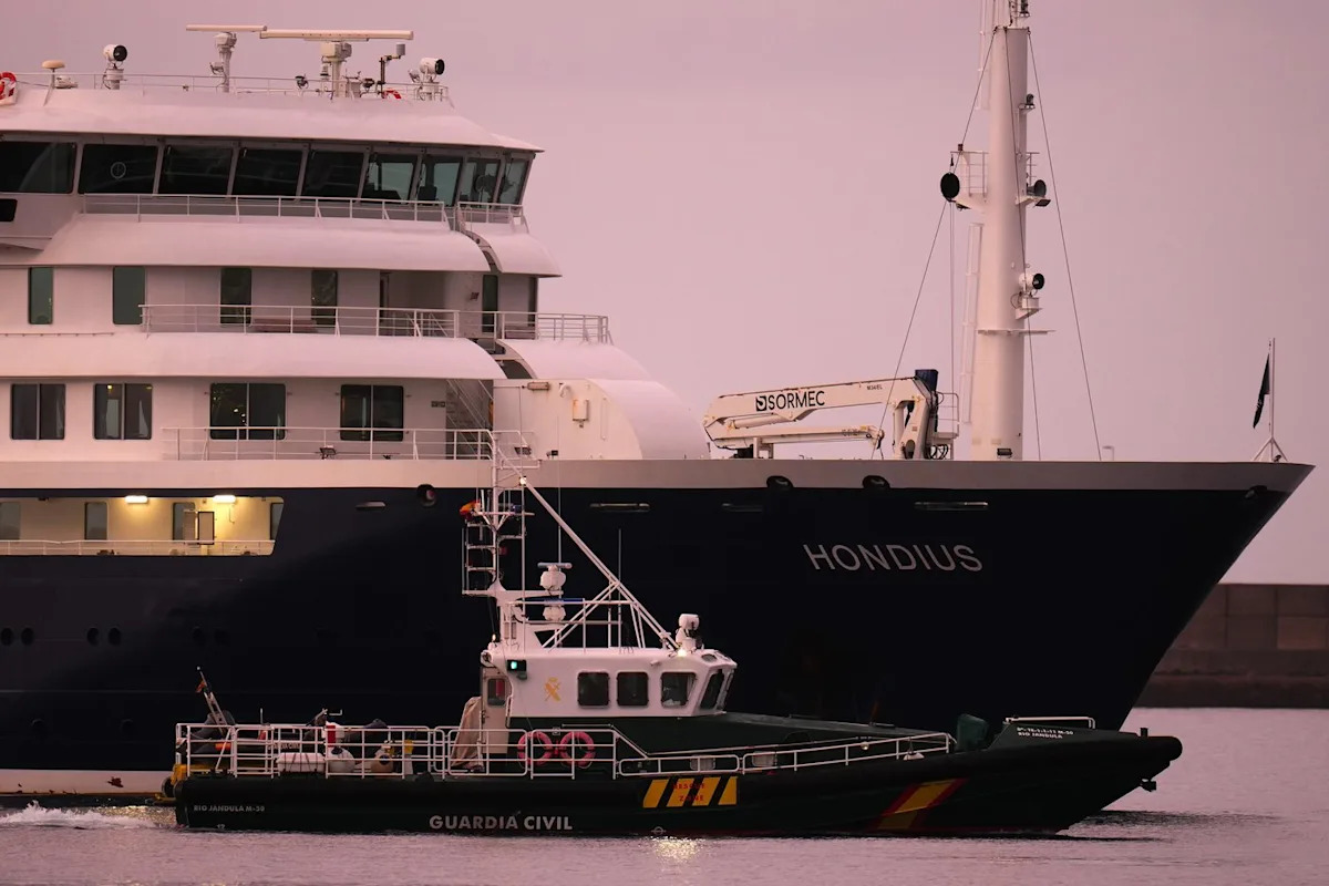 Canadians on virus-stricken ship set to disembark