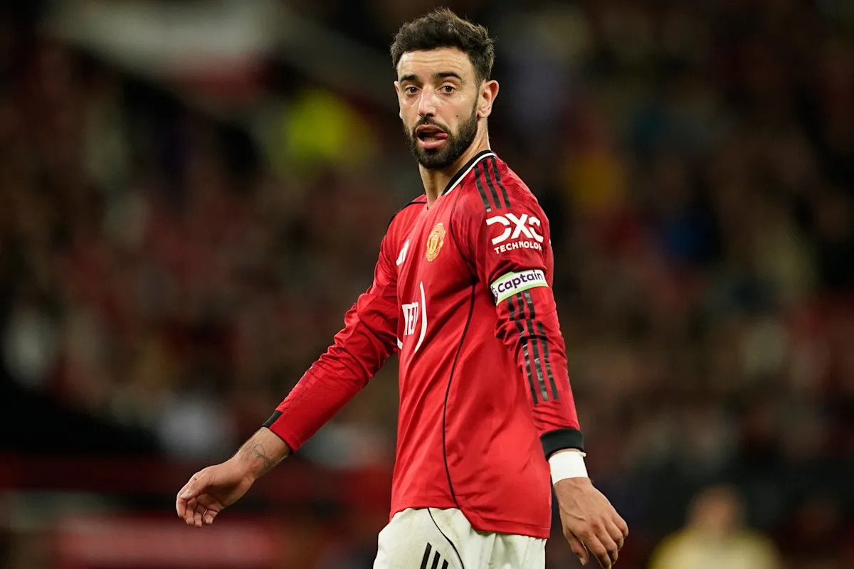 Bruno Fernandes and 'Bunny' Shaw win soccer writers' awards in England