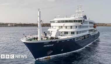 Canaries' leader opposes plan to let virus-hit ship dock, as three patients evacuated to Netherlands
