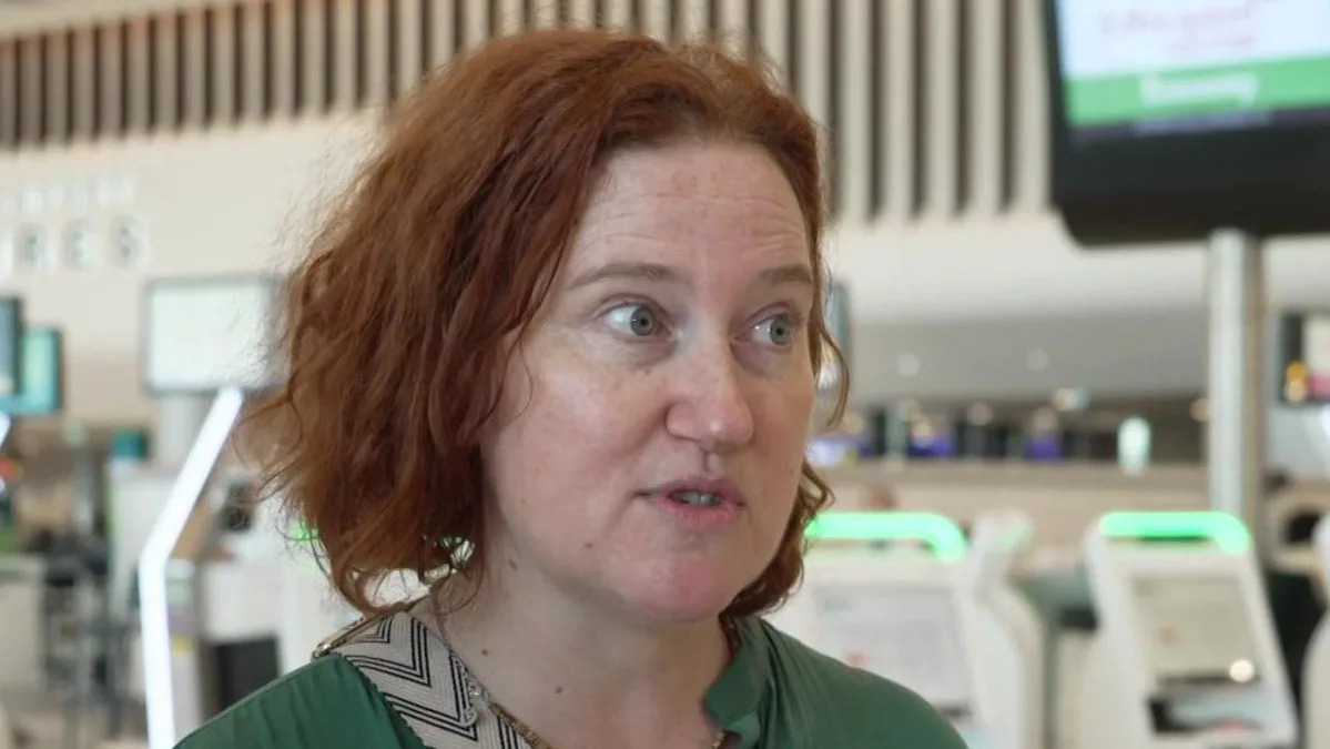 Ebola outbreak poses massive challenges, warns nurse