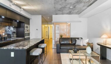 House of the week: Downtown condo offers hotel-grade luxury in Toronto