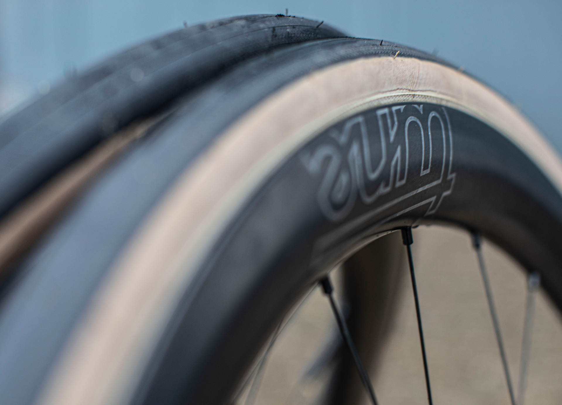 Tune Yokto 4550 wheels and tyres