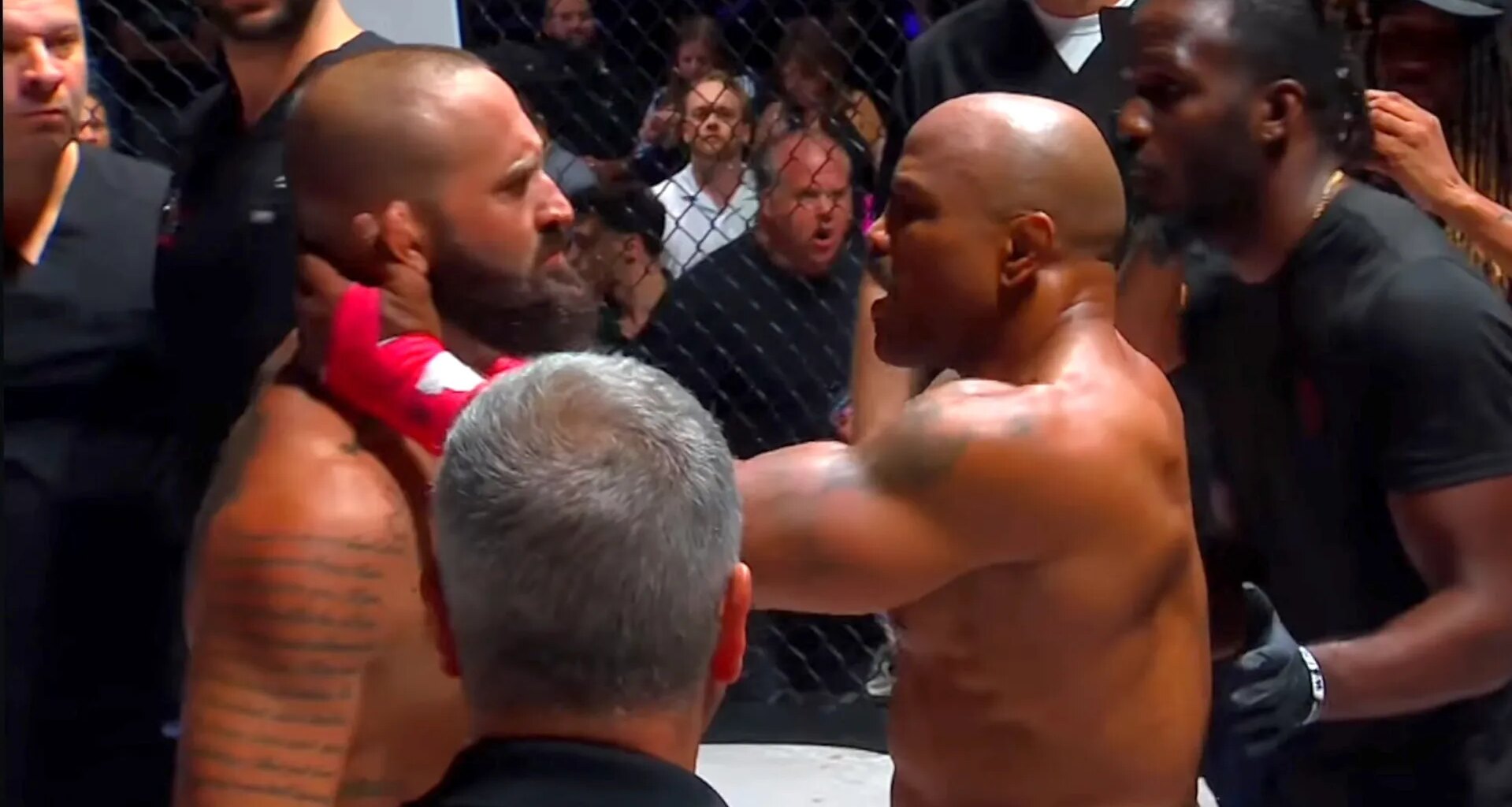49-year-old Yoel Romero breaks rival's jaw in TKO victory