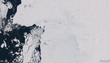 A satellite image of the Thwaites Glacier captured by the Copernicus Sentinel-2 mission on 11 September 2019.