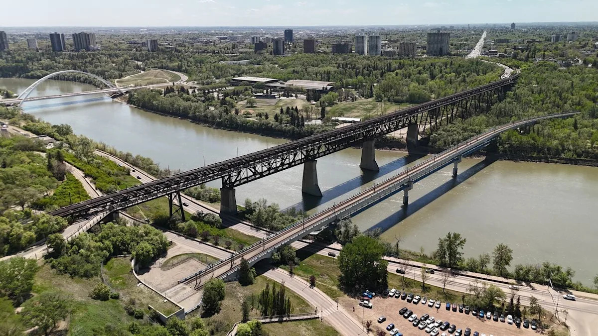 What could Edmonton’s High Level Bridge replacement look like?