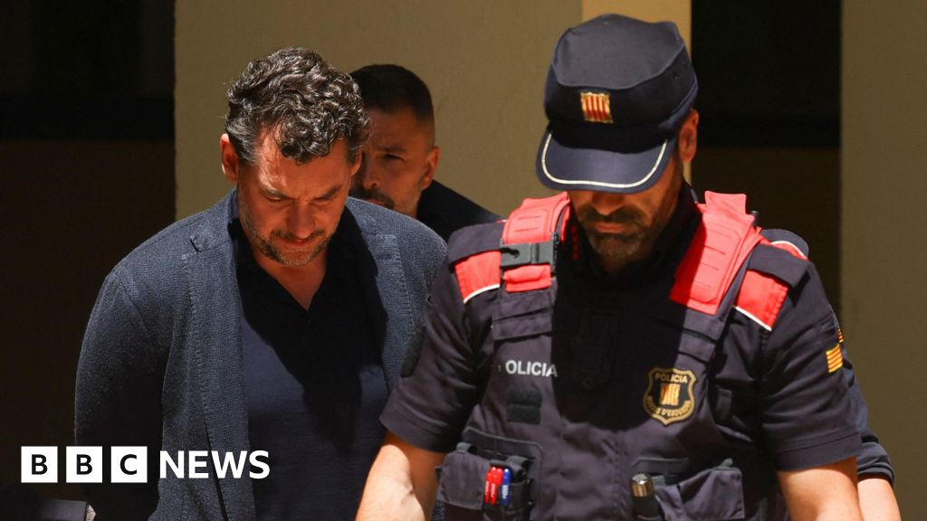 Son of Mango boss arrested over father's fatal fall from cliff - BBC