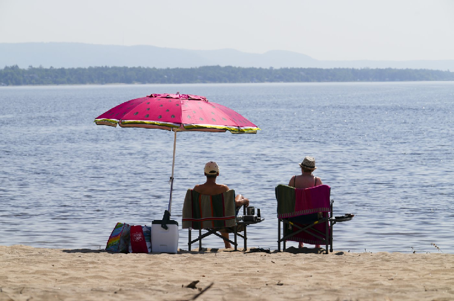 Saskatchewan heat wave prompts warnings from Environment Canada