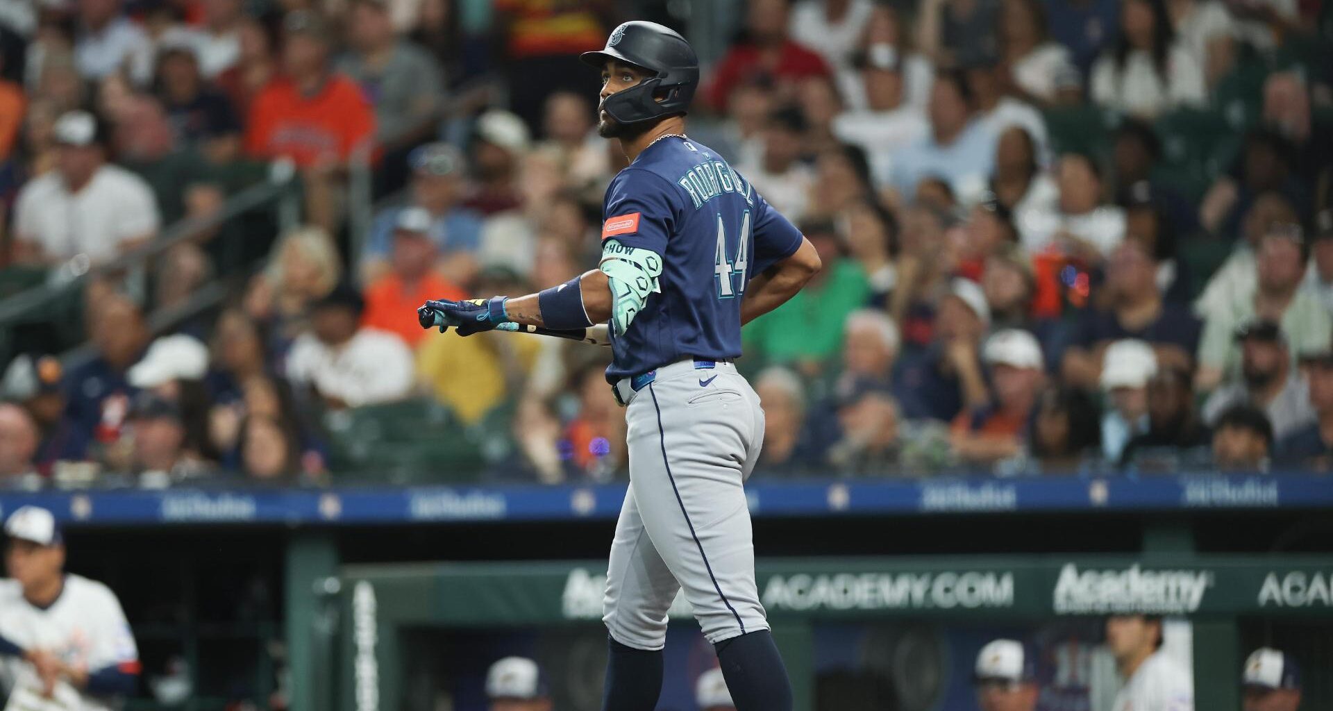 Rodríguez goes deep as the Mariners extend a franchise-record 8-game streak against Astros