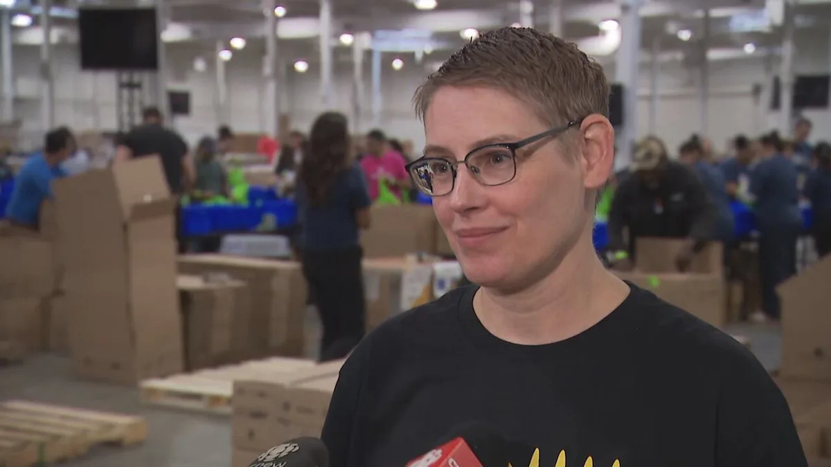 Volunteers in Mississauga put together more than 200,000 healthy food packs for children