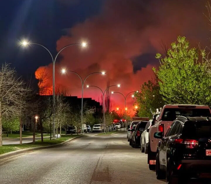 Three displaced after fire ravages SW Calgary neighbourhood