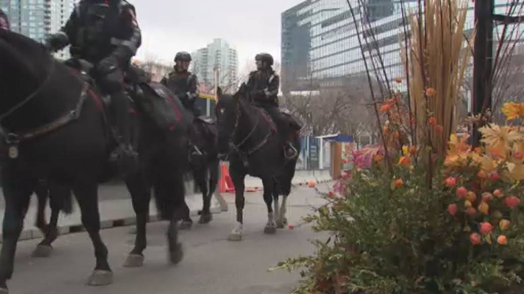 Click to play video: 'Calgary’s mayor looks to reopen a downtown police station'