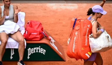 Four-time champion Swiatek out as French Open continues to deliver shocks | Tennis
