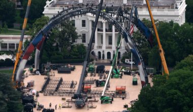 UFC fighting cage rises on White House lawn for US and Trump celebrations | Mixed Martial Arts News