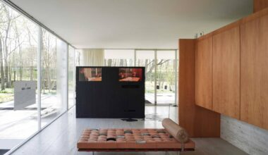 Nile Greenberg fills Edith Farnsworth House with the noise it tried to keep out