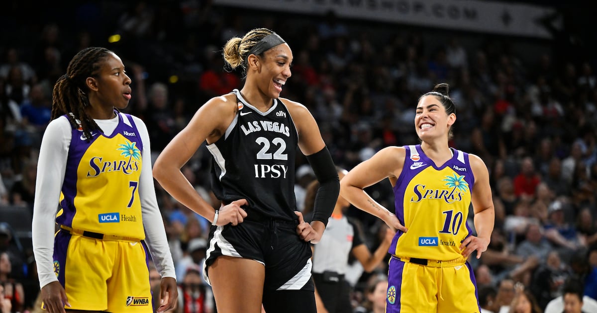Kelsey Plum scores 38, Erica Wheeler hits clutch 3-pointer and Los Angeles Sparks defeat Las Vegas Aces