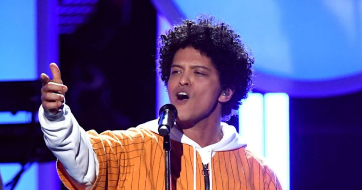 Bruno Mars Toronto concert postponed due to weather