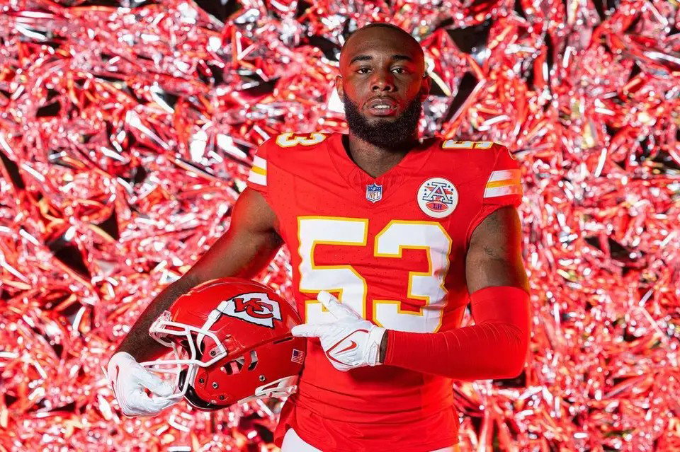 Edmonton Elks sign Super Bowl champ B.J. Thompson after release from Stampeders