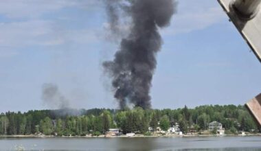 Fire west of Barrhead sets buildings on fire, residents ordered to evacuate - Edmonton