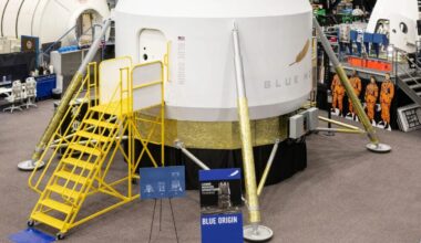 Watch Out, SpaceX—NASA Is Already Training on Blue Origin’s Moon Lander Prototype