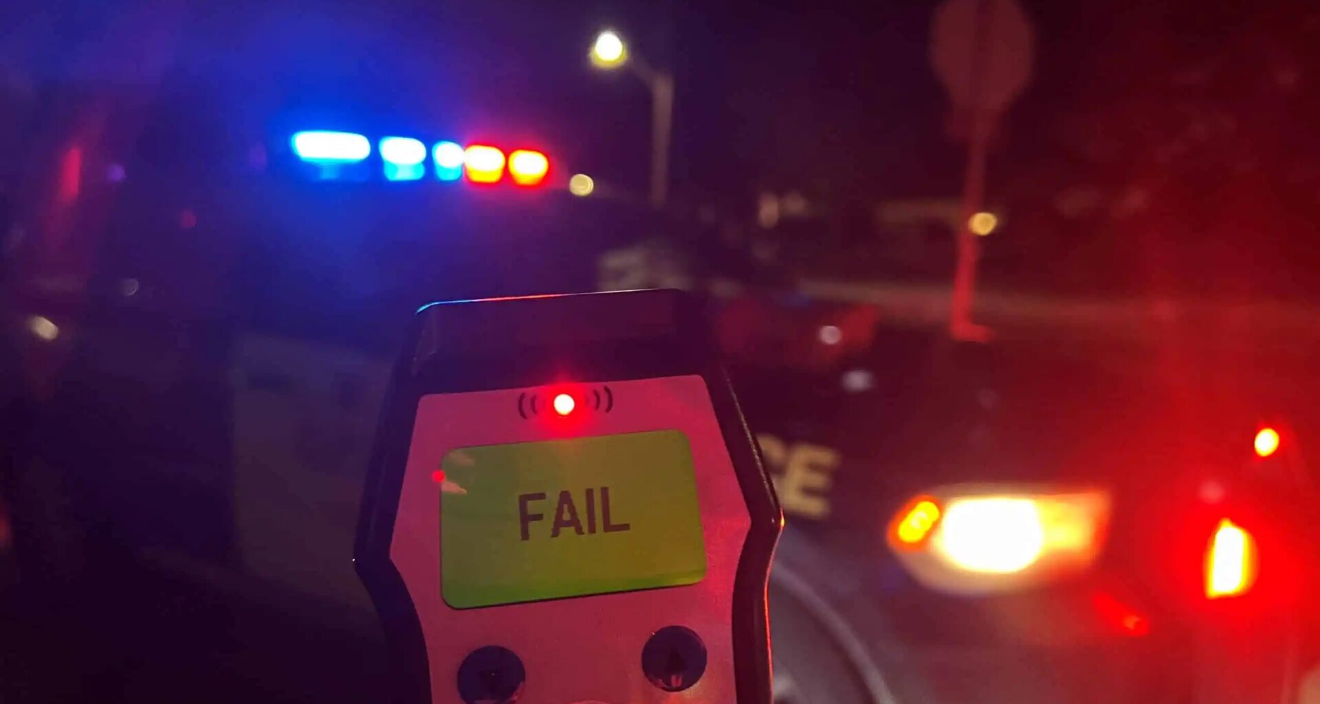Driver calls cops on himself following Ottawa crash leading to impaired driving charges