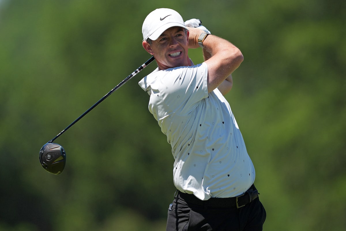 Rory McIlroy climbs leaderboard with third-round 66 at Aronimink