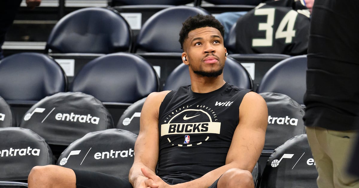 Milwaukee Bucks seeking trade offers for Giannis Antetokounmpo