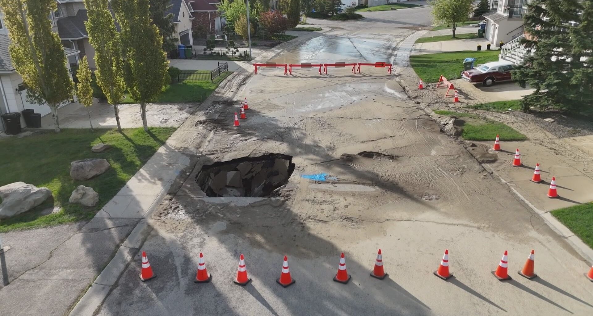 Water main break in Calgary's Coach Hill affecting dozens