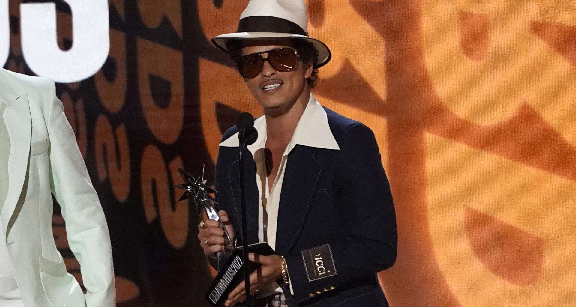 Bruno Mars reschedules Toronto concert amid heavy rain