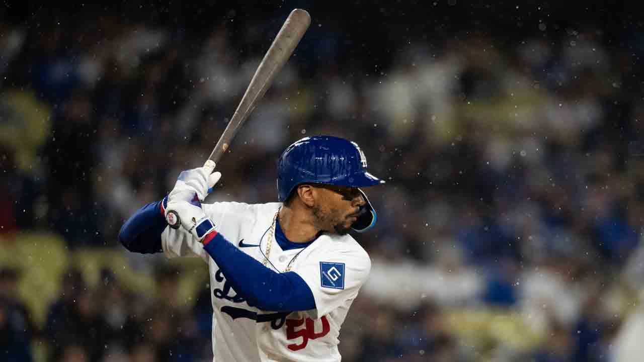 Dodgers activate Mookie Betts from injured list, option Alex Freeland