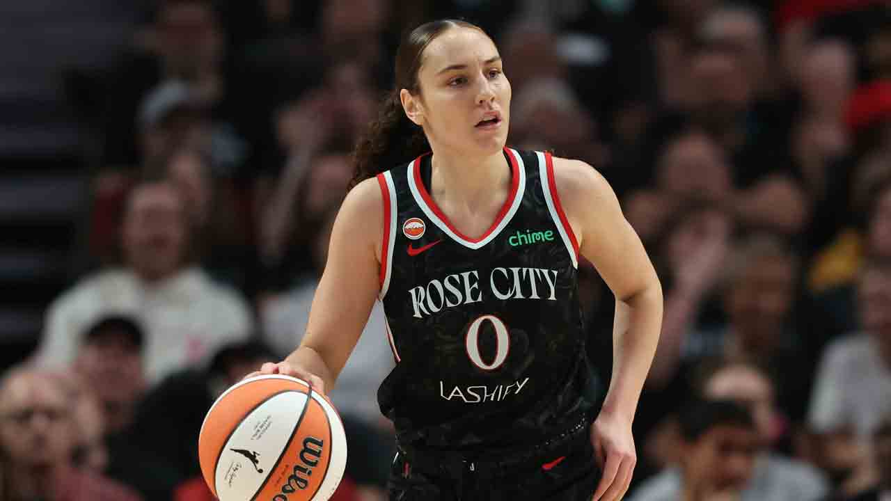 Sug Sutton makes go-ahead floater to help Fire beat Sun