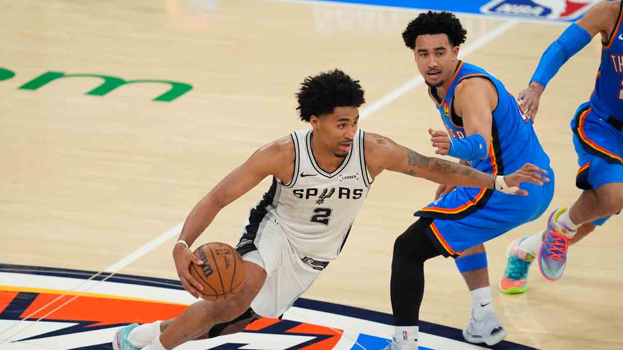 Spurs lose Harper to injury after already missing Fox