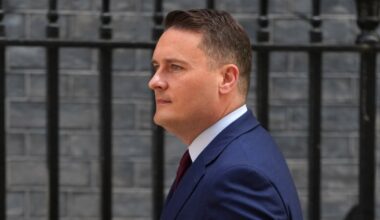 U.K. health secretary resigns, setting up a potential Labour leadership challenge to Keir Starmer - CTV News