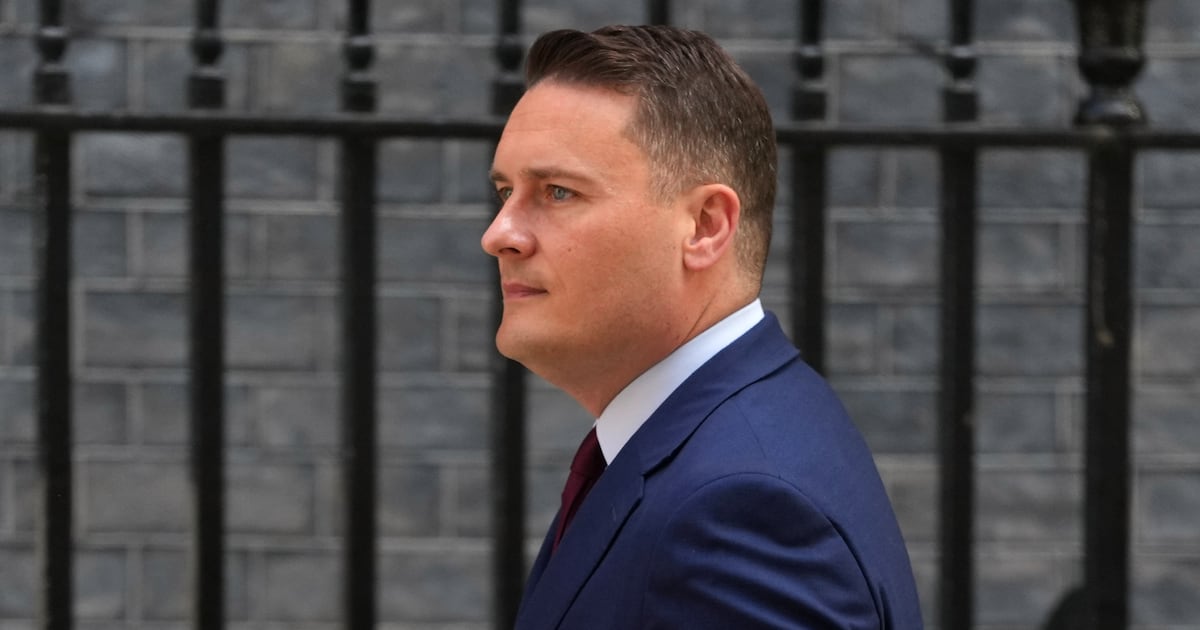 U.K. health secretary resigns, setting up a potential Labour leadership challenge to Keir Starmer - CTV News