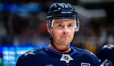 Winnipeg Jets Jonathan Toews a finalist for Bill Masterton Memorial Trophy – Illegal Curve Hockey