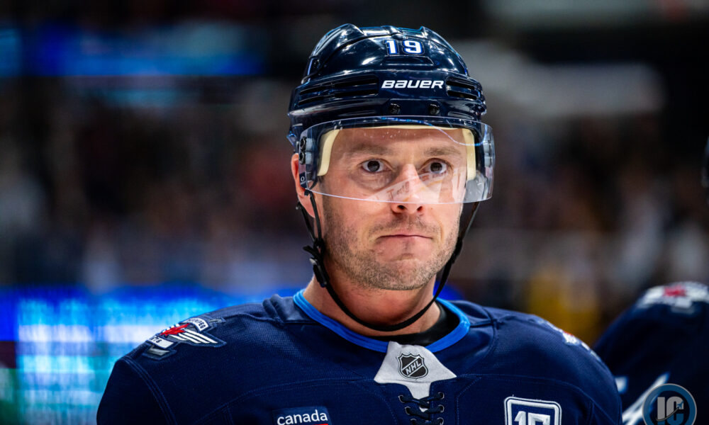 Winnipeg Jets Jonathan Toews a finalist for Bill Masterton Memorial Trophy – Illegal Curve Hockey